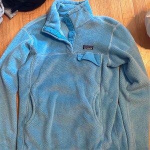 Size medium Patagonia fleece pull over